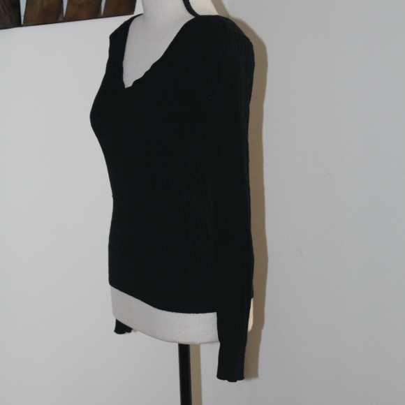 Sweet Romeo, v neck line in the front and back - Picture 2 of 8